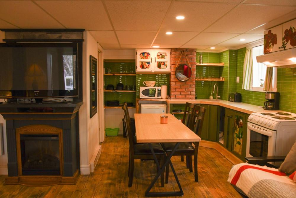 Gite Grand Moment Bed and Breakfast Cabano Exterior foto